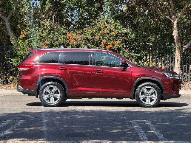 used 2017 Toyota Highlander car, priced at $24,798