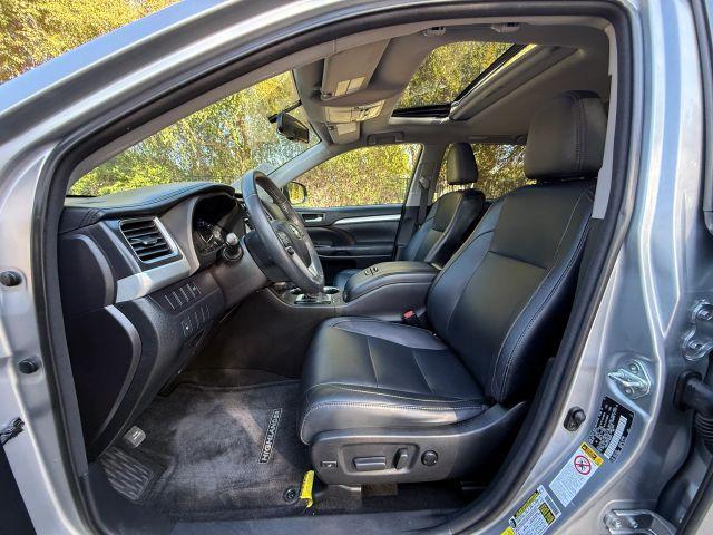 used 2015 Toyota Highlander car, priced at $19,999