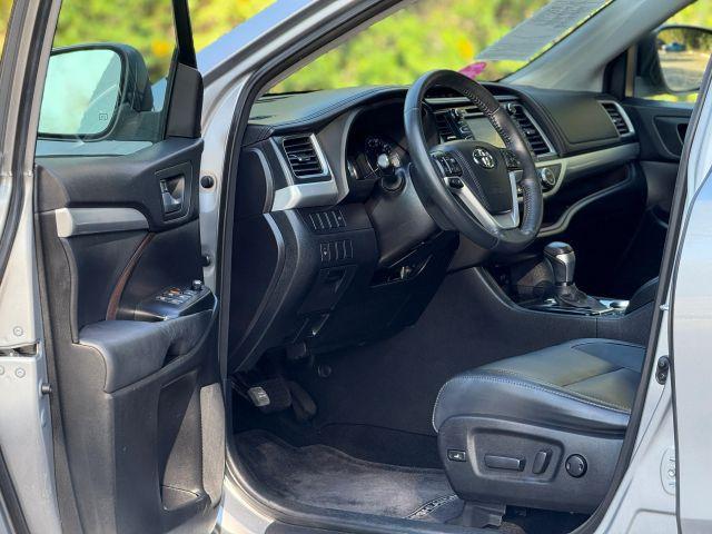 used 2015 Toyota Highlander car, priced at $19,999