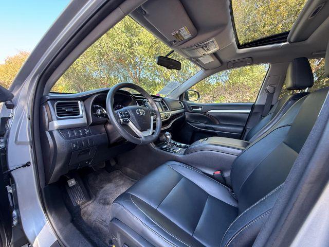 used 2015 Toyota Highlander car, priced at $19,999