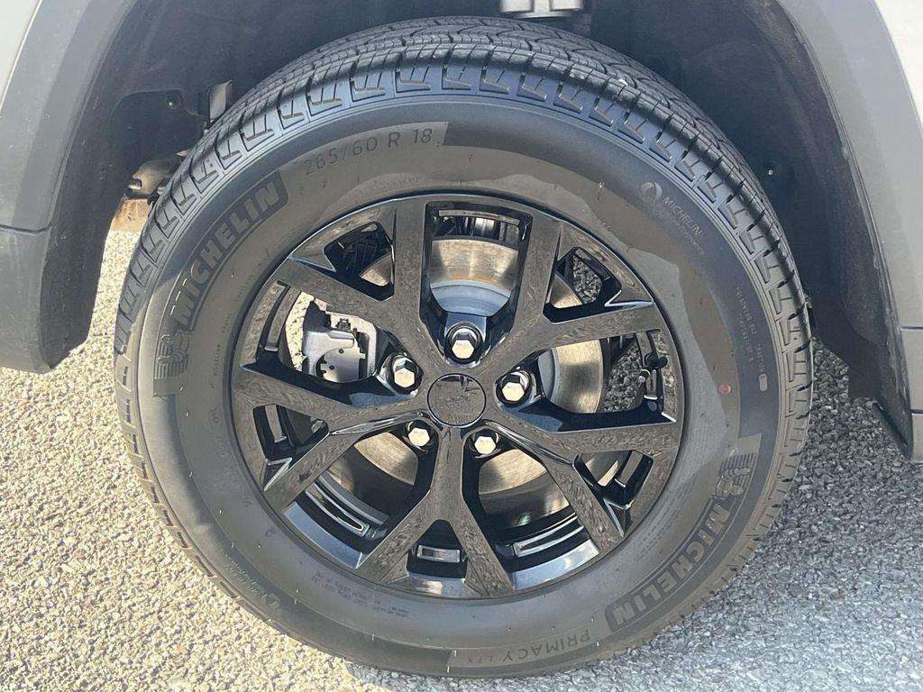 new 2025 Jeep Grand Cherokee car, priced at $36,746