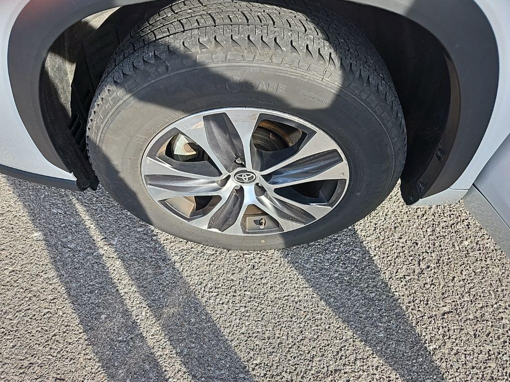 used 2023 Toyota Highlander car, priced at $33,778