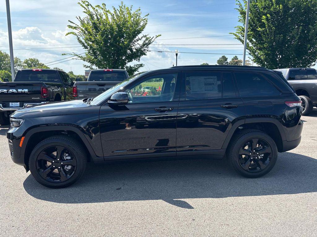 new 2025 Jeep Grand Cherokee car, priced at $40,710