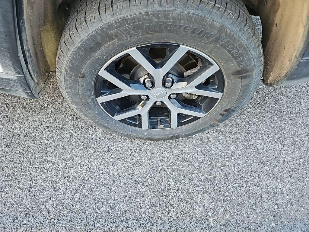 used 2024 Jeep Grand Cherokee L car, priced at $32,652