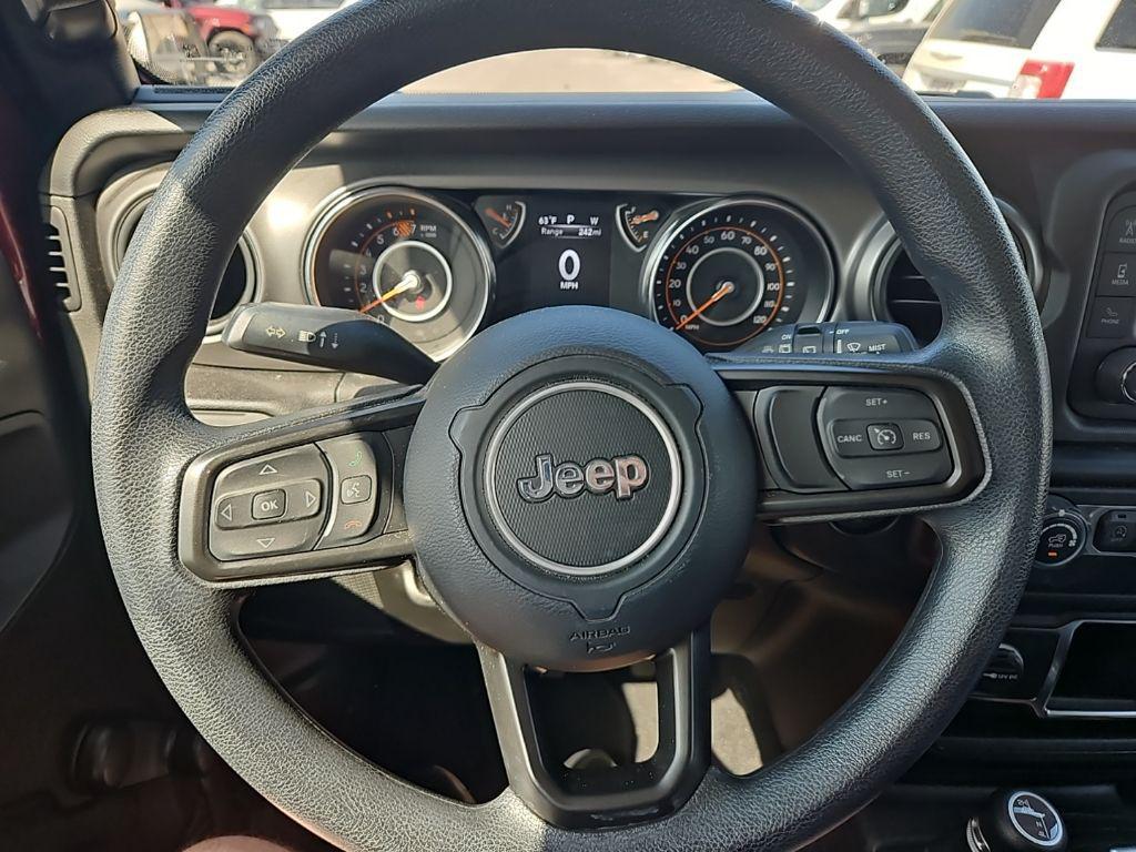 used 2021 Jeep Wrangler Unlimited car, priced at $25,370