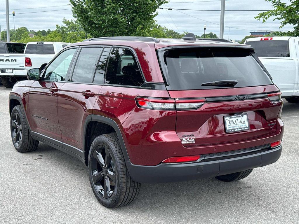 new 2025 Jeep Grand Cherokee car, priced at $41,998