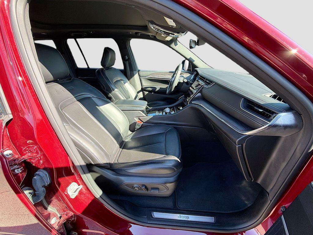 used 2023 Jeep Grand Cherokee car, priced at $33,272