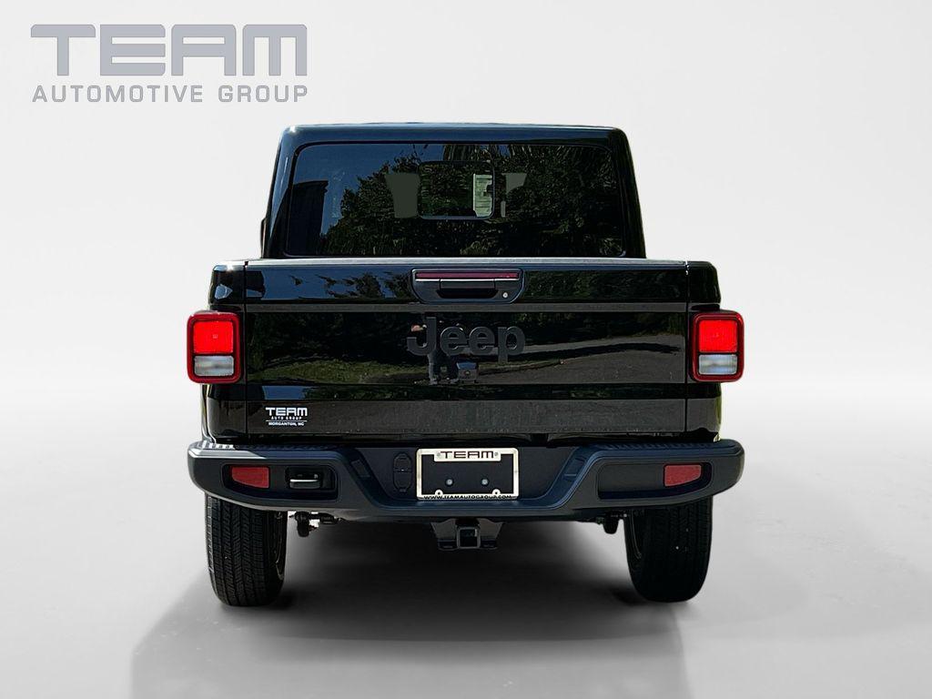 new 2025 Jeep Gladiator car, priced at $46,450