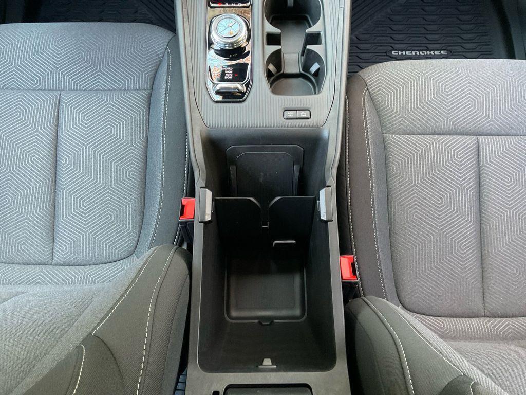 new 2026 Jeep Cherokee car, priced at $41,734