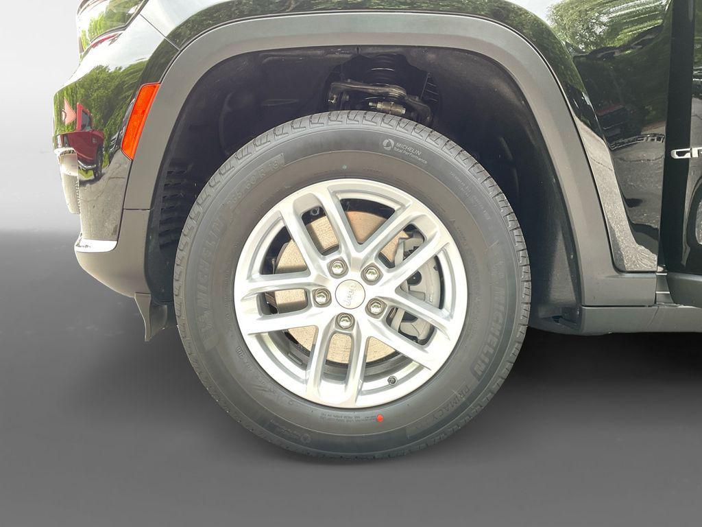 new 2025 Jeep Grand Cherokee L car, priced at $40,876