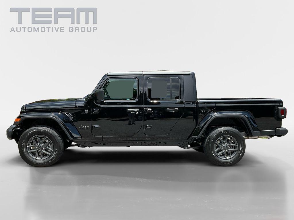 new 2025 Jeep Gladiator car, priced at $42,928