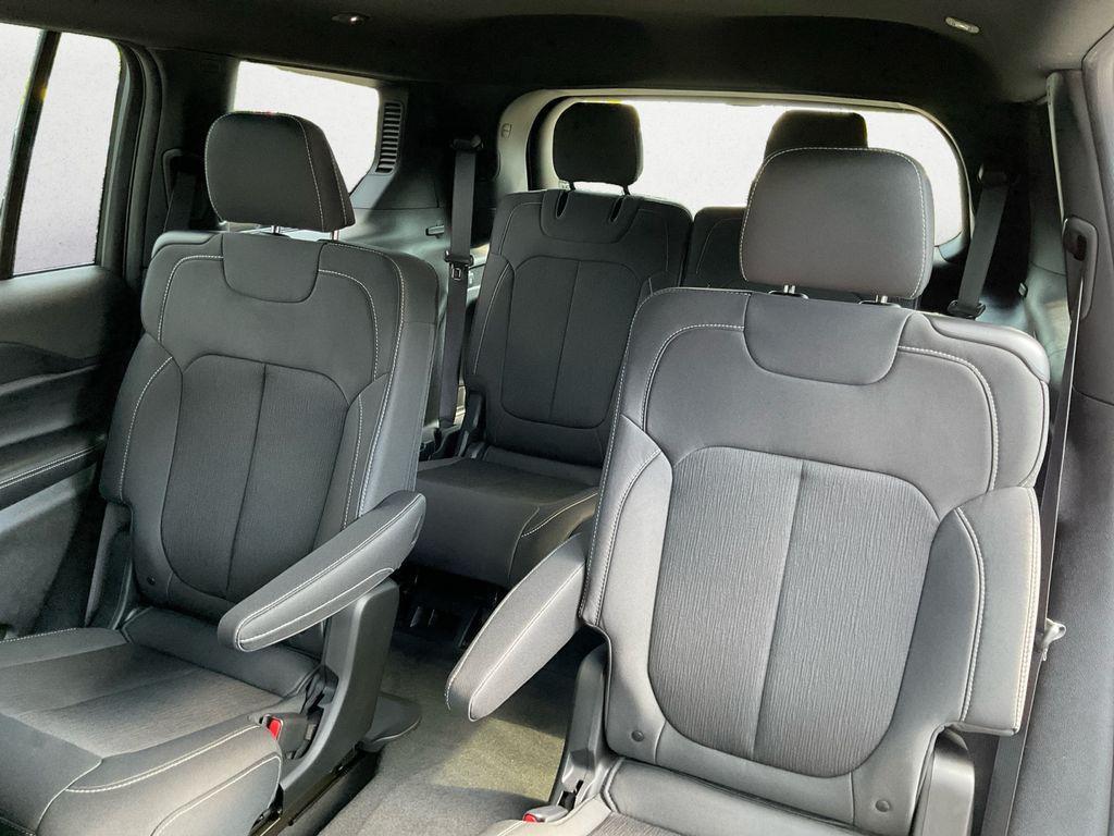 new 2025 Jeep Grand Cherokee L car, priced at $40,414