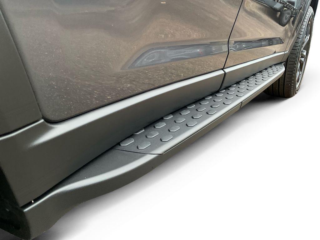 new 2025 Jeep Grand Cherokee car, priced at $48,071