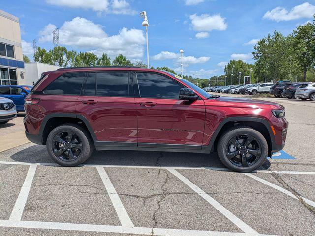 used 2025 Jeep Grand Cherokee car, priced at $38,948