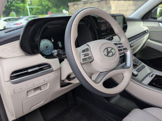 used 2025 Hyundai Palisade car, priced at $44,798