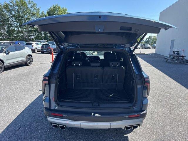 used 2025 Chevrolet Traverse car, priced at $38,665