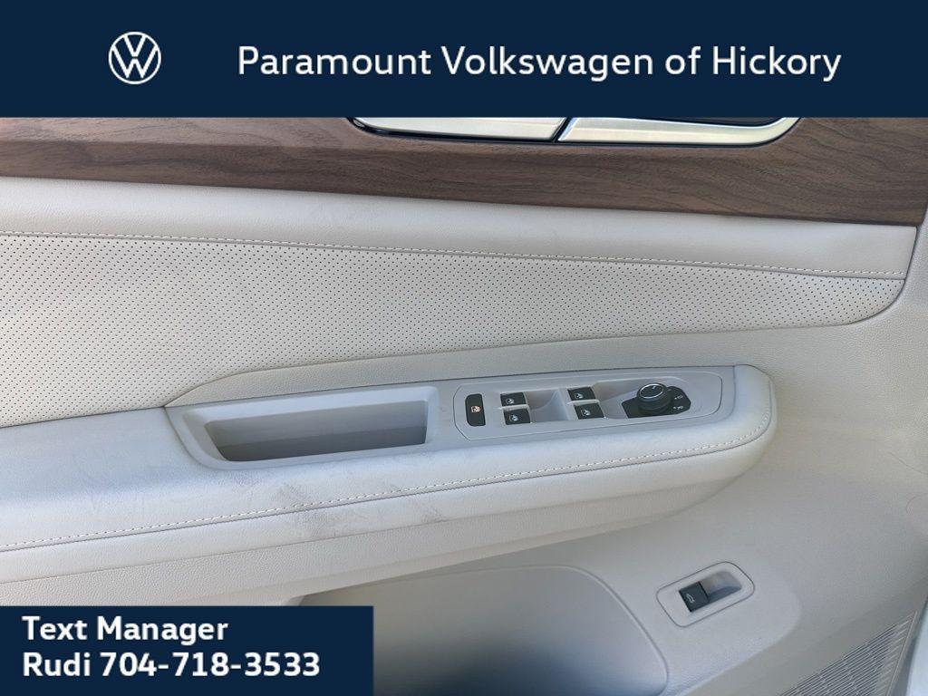 new 2026 Volkswagen Atlas car, priced at $49,694