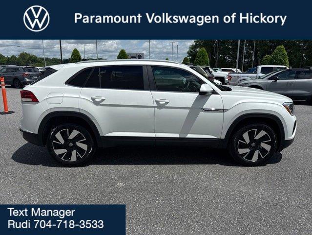 new 2026 Volkswagen Atlas Cross Sport car, priced at $44,105