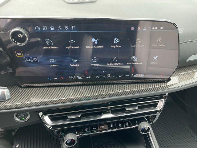 new 2026 Chevrolet Traverse car, priced at $54,010
