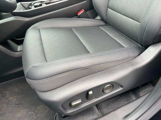 new 2026 Chevrolet Equinox car, priced at $34,290