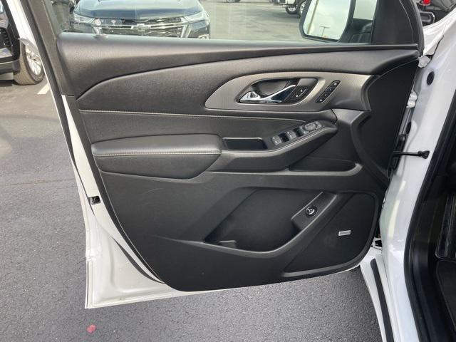 used 2023 Chevrolet Traverse car, priced at $37,900