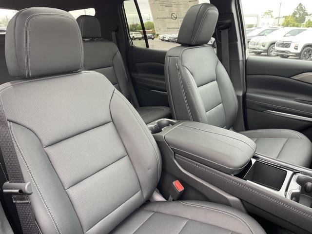 new 2026 Chevrolet Traverse car, priced at $44,640