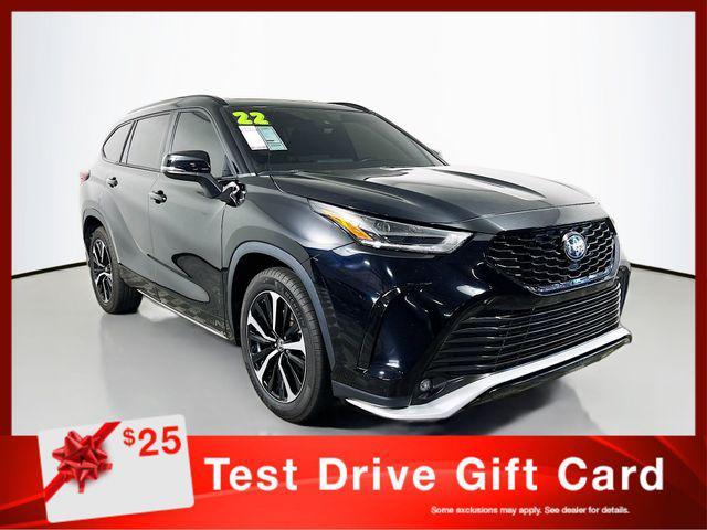 used 2022 Toyota Highlander car, priced at $33,322