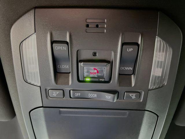 used 2022 Toyota Highlander car, priced at $33,322