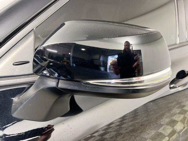 used 2022 Toyota Highlander car, priced at $33,322