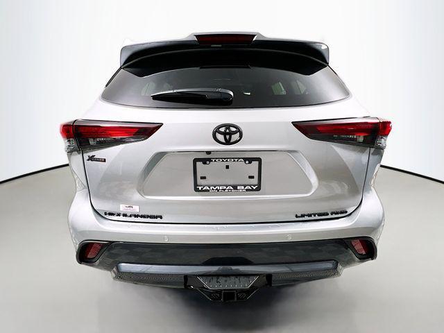 new 2025 Toyota Highlander car, priced at $56,422
