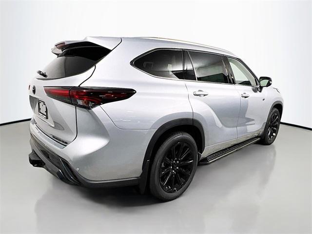 new 2025 Toyota Highlander car, priced at $56,422