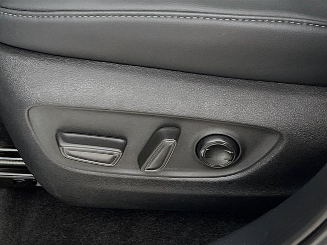 new 2025 Toyota Highlander car, priced at $56,422