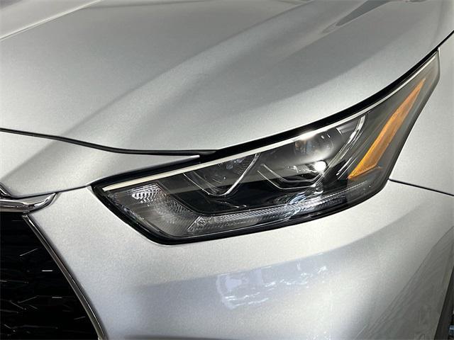 new 2025 Toyota Highlander car, priced at $56,422