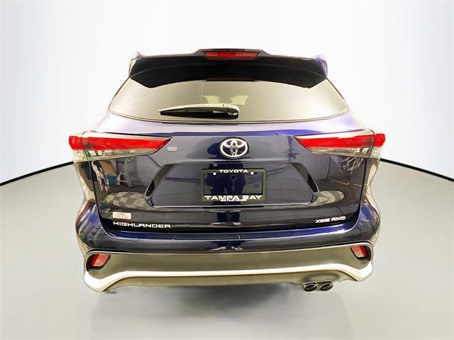 used 2023 Toyota Highlander car, priced at $33,359