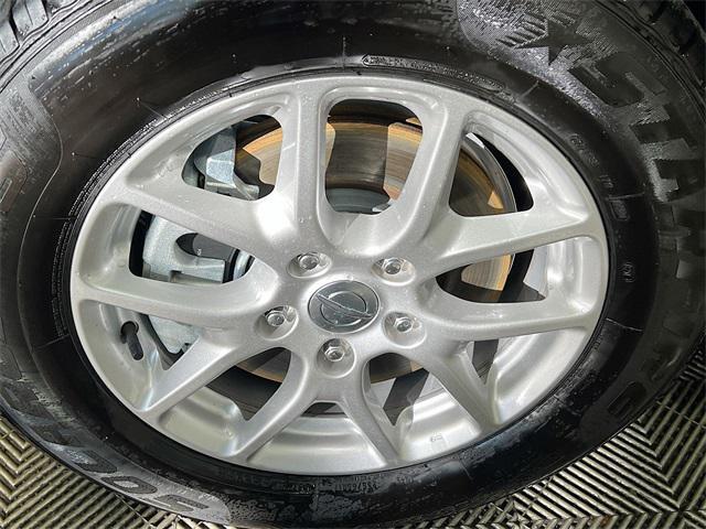 used 2024 Chrysler Pacifica car, priced at $27,029