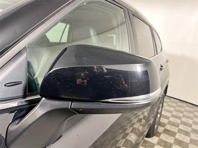 used 2023 Toyota Highlander car, priced at $31,309