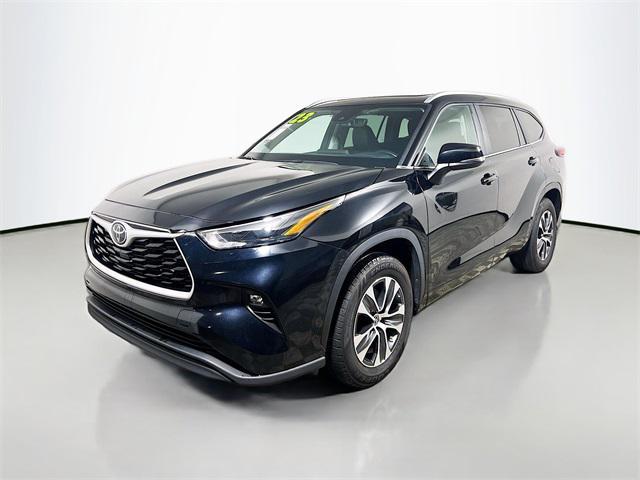 used 2023 Toyota Highlander car, priced at $31,309