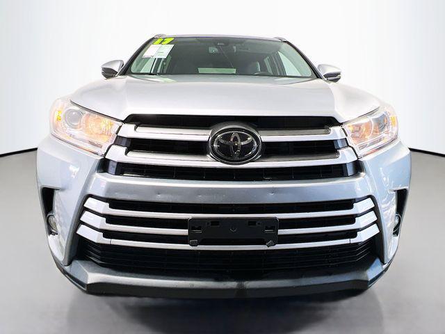 used 2017 Toyota Highlander car, priced at $18,041