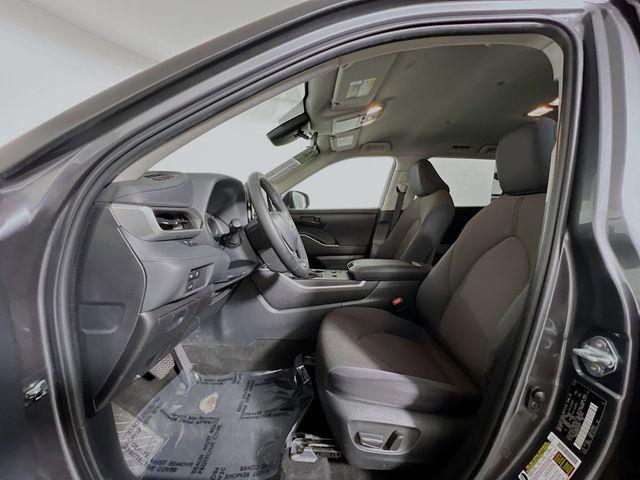 used 2023 Toyota Highlander car, priced at $28,891