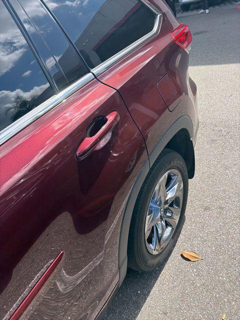 used 2019 Toyota Highlander car, priced at $21,655