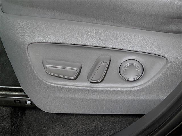 used 2023 Toyota Highlander car, priced at $33,029