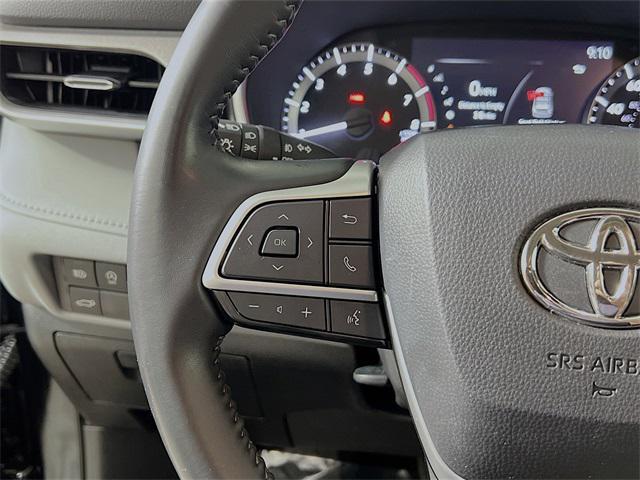 used 2023 Toyota Highlander car, priced at $33,029