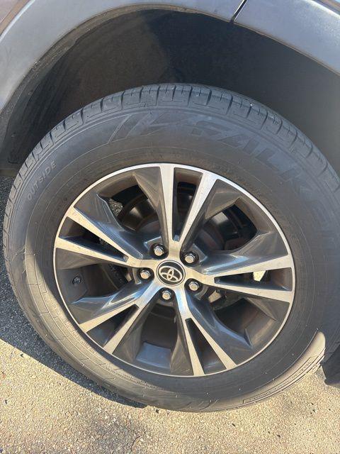 used 2019 Toyota Highlander car