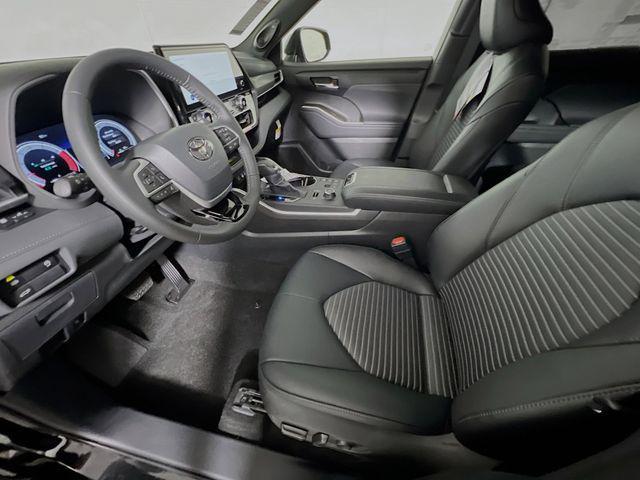 new 2026 Toyota Highlander car, priced at $54,640