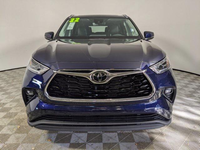 used 2022 Toyota Highlander car, priced at $33,652