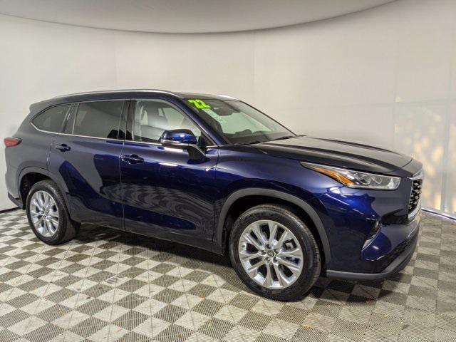 used 2022 Toyota Highlander car, priced at $33,652