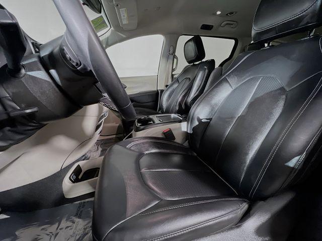 used 2024 Chrysler Pacifica car, priced at $25,178