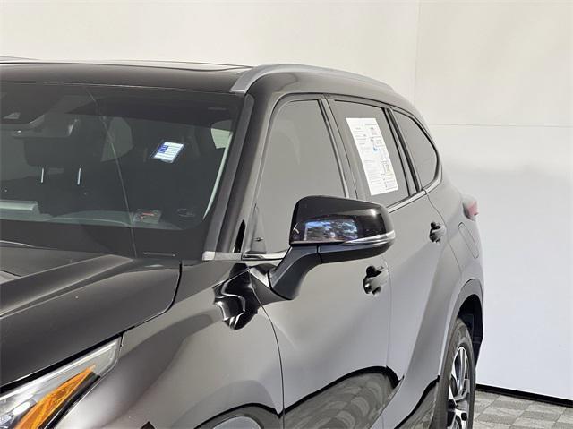 used 2020 Toyota Highlander car, priced at $20,271