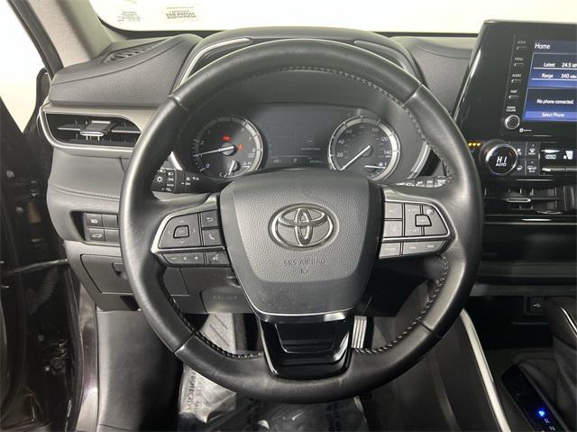 used 2020 Toyota Highlander car, priced at $20,271