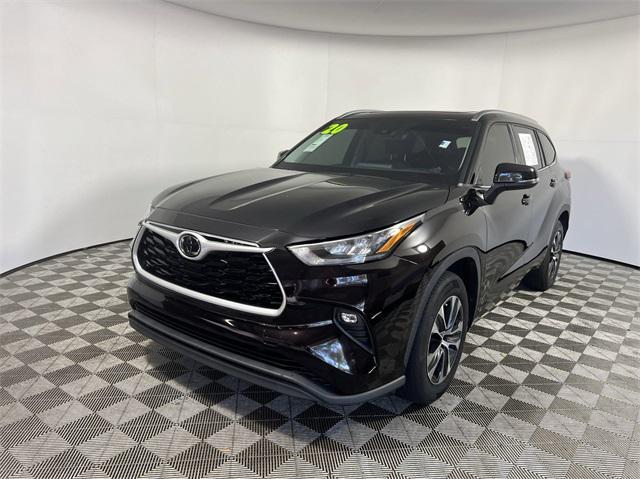 used 2020 Toyota Highlander car, priced at $20,271